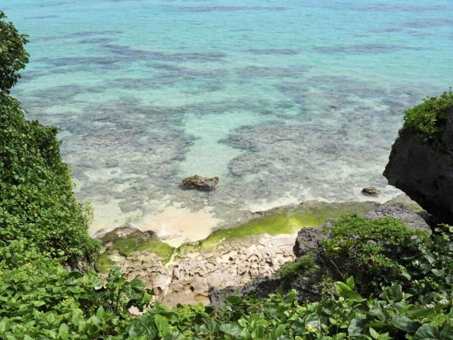 沖縄のガマ